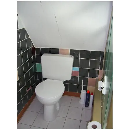 Hébergement de vacances Maison Confortable De 2 Chambres À *
